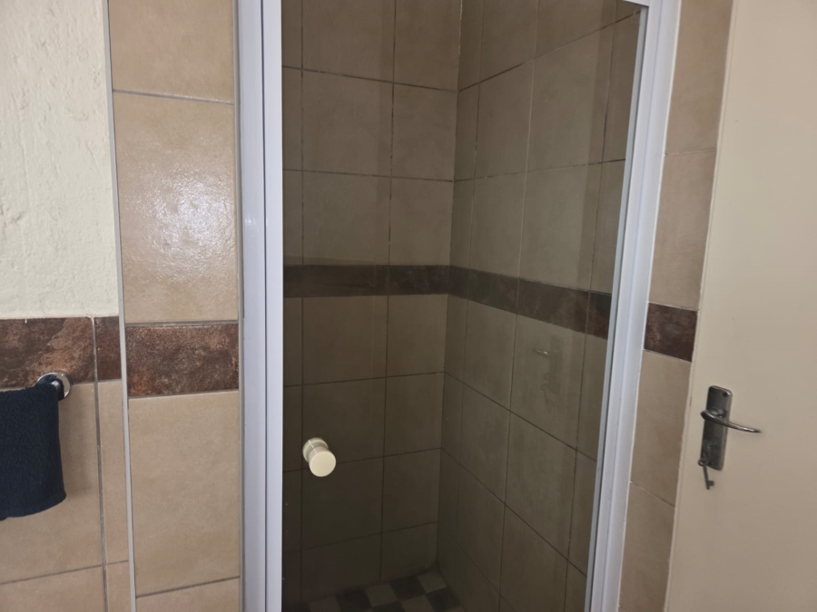 2 Bedroom Property for Sale in Rustenburg Central North West